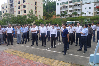 南平市市委書記裴金佳、市長(zhǎng)林寶金率市委市政府全部領(lǐng)導(dǎo)及各市縣主要領(lǐng)導(dǎo)一行蒞臨我公司視察指導(dǎo)