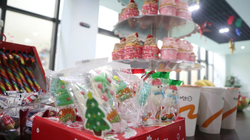 繽紛平安夜，歡樂圣誕節(jié) | 寶開舉辦第四季度員工集體生日會