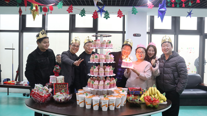 繽紛平安夜，歡樂圣誕節(jié) | 寶開舉辦第四季度員工集體生日會