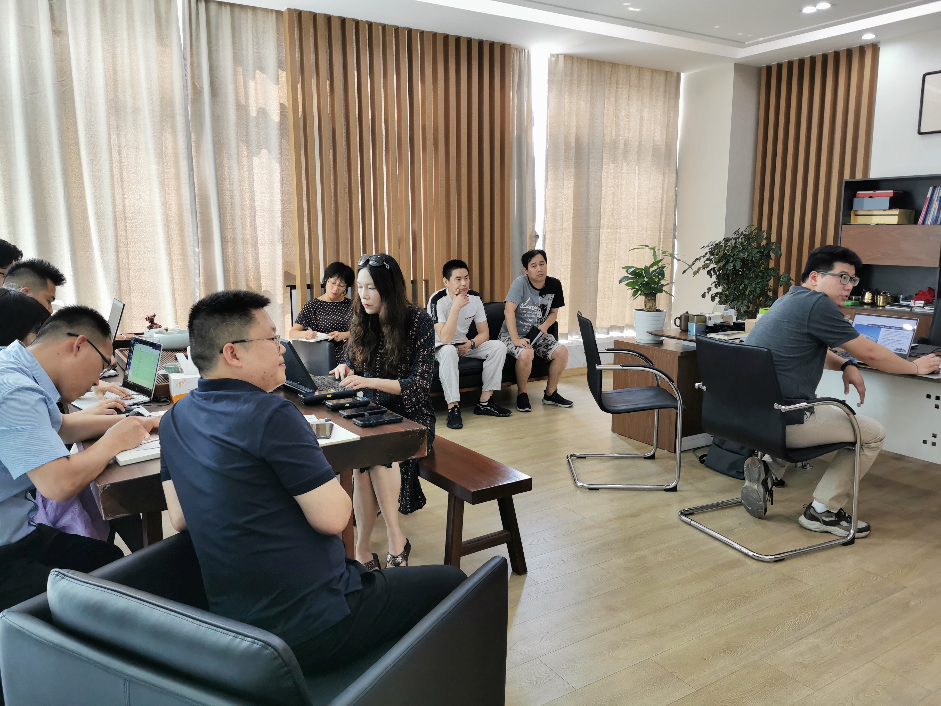 專題培訓(xùn) ｜ 解讀「智能傳感器產(chǎn)品」和「工業(yè)級(jí)移動(dòng)終端、視覺和UHF RFID產(chǎn)品」