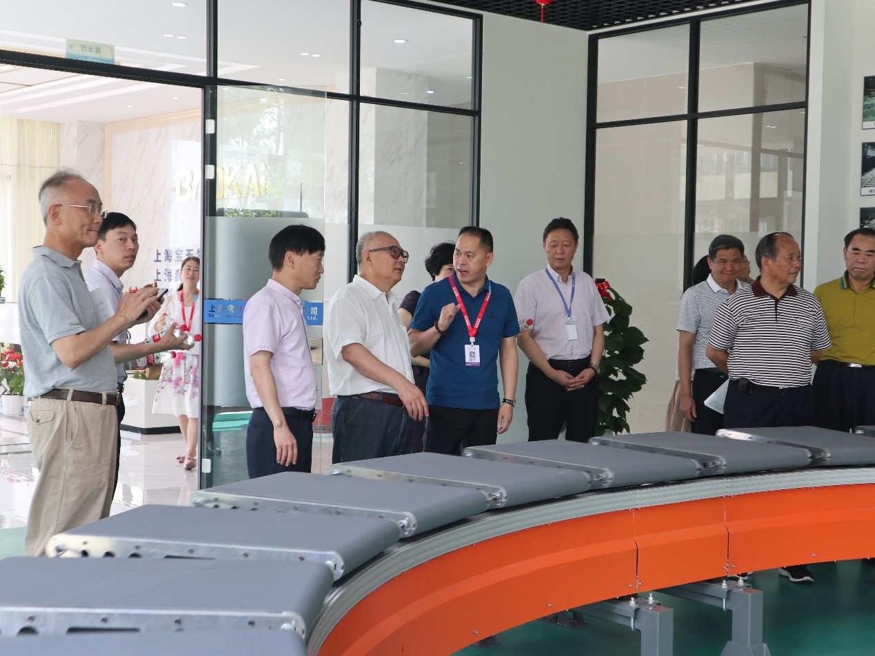 新聞 | 無錫市原政協(xié)領(lǐng)導(dǎo)、吳涇鎮(zhèn)黨委領(lǐng)導(dǎo)一行蒞臨寶開參觀考察