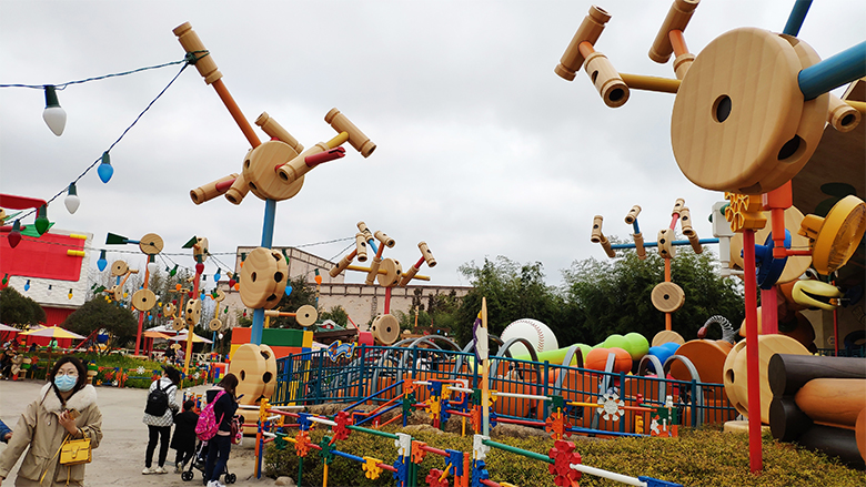 Happy Women’s Day | 歡度三八節(jié)，我們相約上海迪士尼樂園