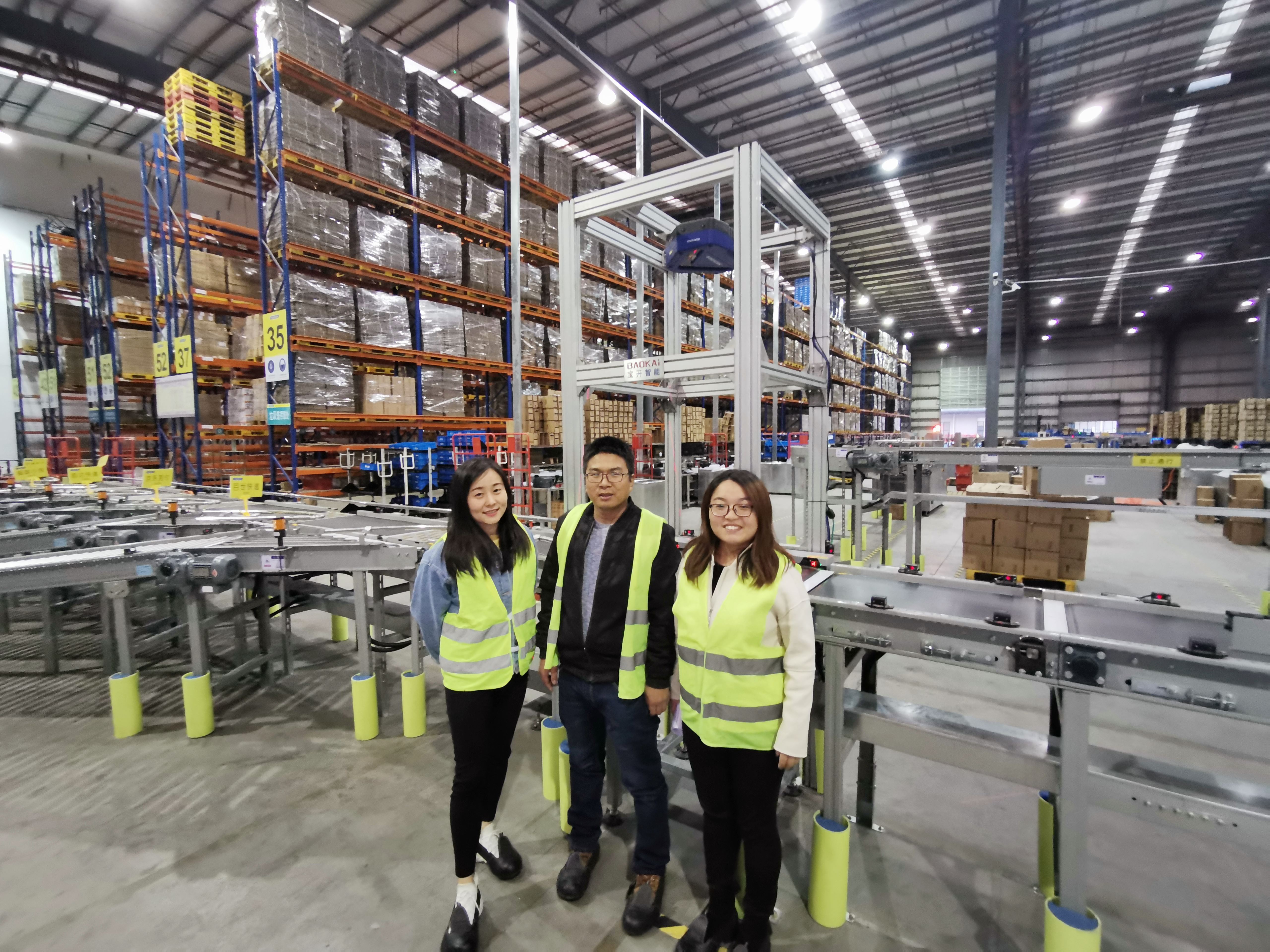 11月中旬，寶開工會組織開展“走一線、送溫暖”關(guān)愛員工暖冬行動。