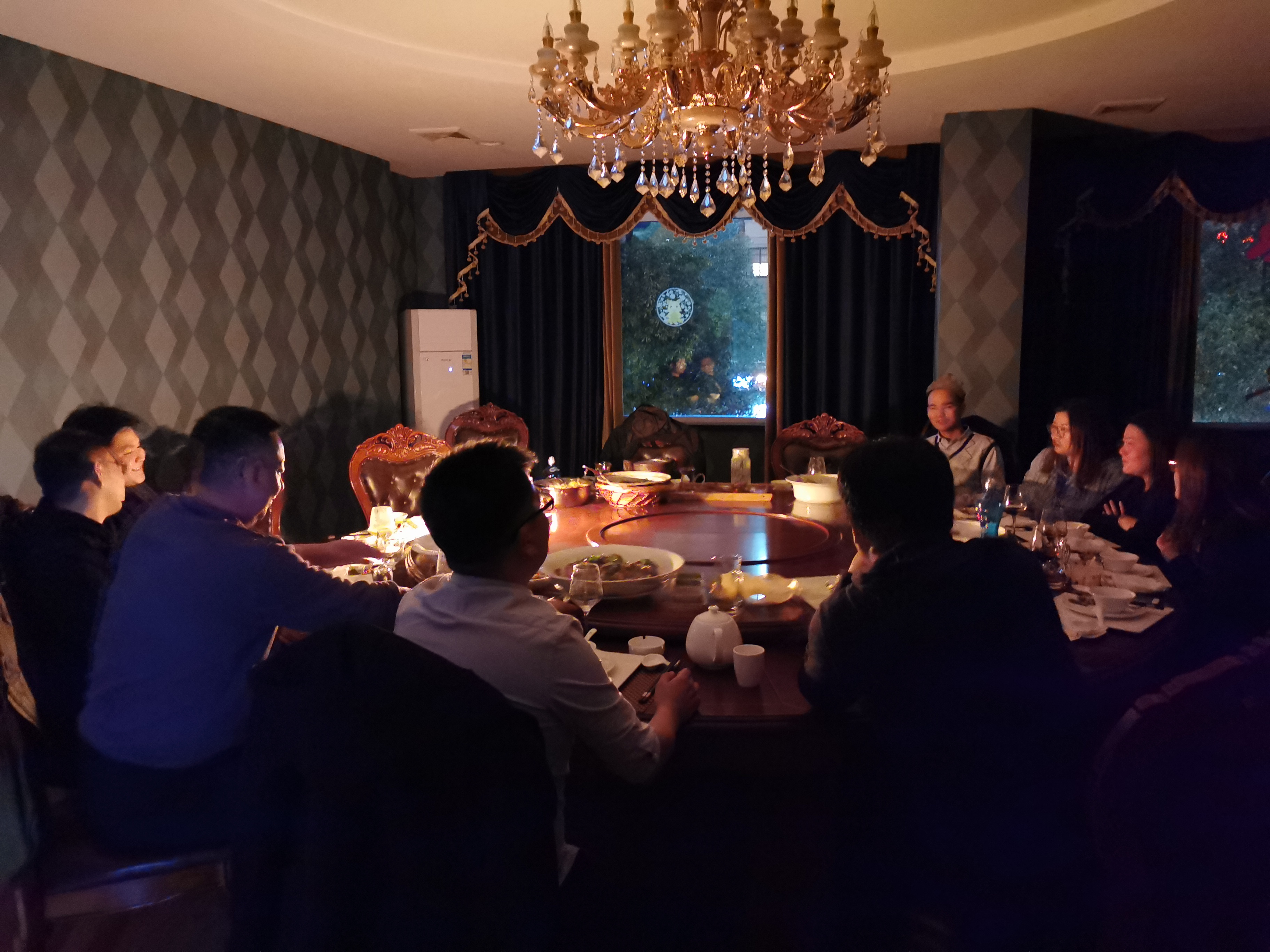 11月中旬，寶開工會組織開展“走一線、送溫暖”關(guān)愛員工暖冬行動。