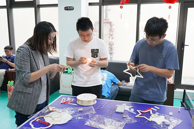 月圓中秋 · 集體慶生 | 溫馨九月，迎佳節(jié)，賀生辰，共團(tuán)圓！